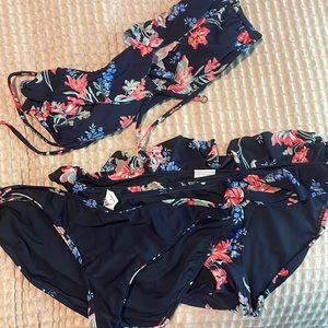 Converse blue floral bikini